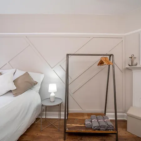 Stylish Apartment In The Heart Of Kingston Town Centre Kingston upon Thames  Exterior photo